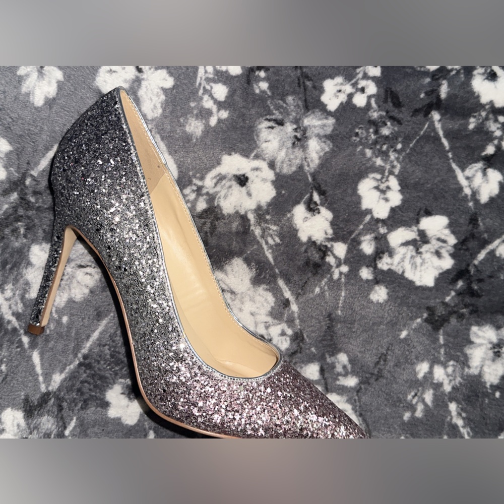 Mark Fisher 4’ pumps. New with tags never worn